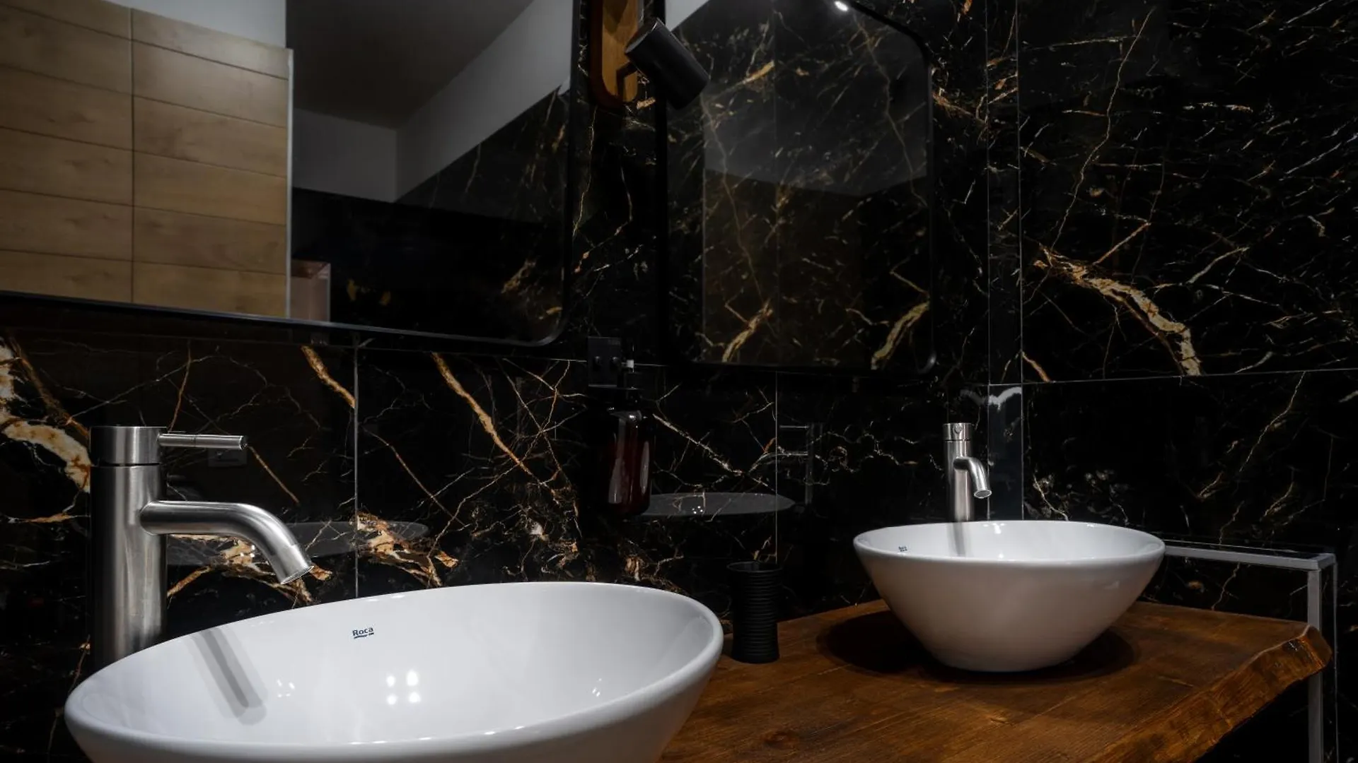 La Bella Vita Luxury Apartament And Travel Solution Nápoles